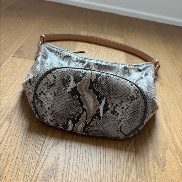 Cole Haan Snakeskin Patterned Women's Leather Bucket Bag - EUC - Picture 5 of 10